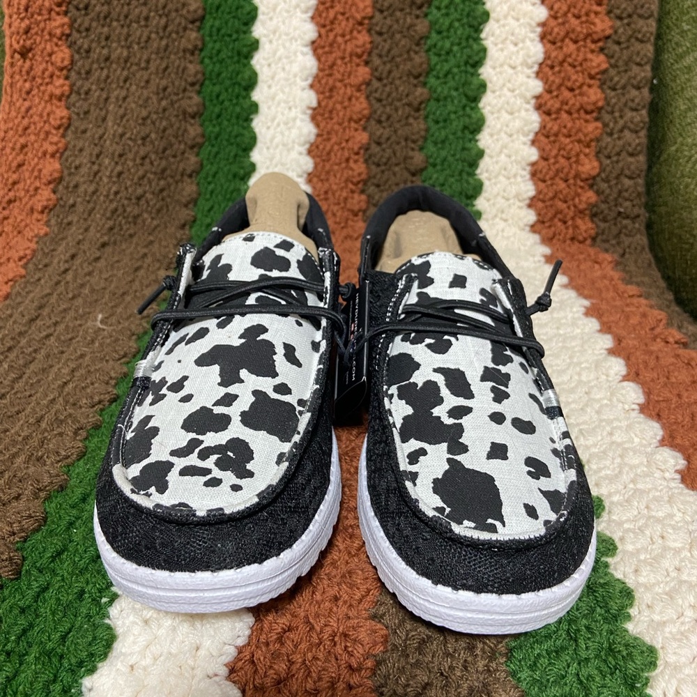 NWT HeyDude Wendy Cowprint SlipOns SIZE 9 WOMENS - Picture 4 of 10